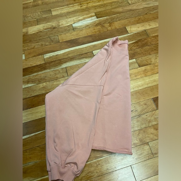 Lululemon LA oversized boxy crew sweatshirt pink Savannah colour. Like new. - Picture 2 of 3